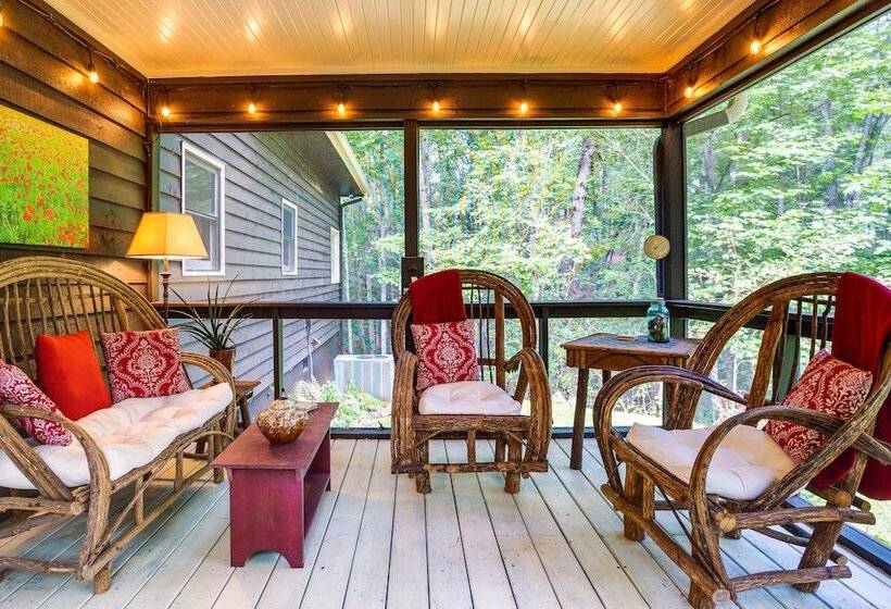 Dog Friendly Dahlonega Home W/ Private Fire Pit!