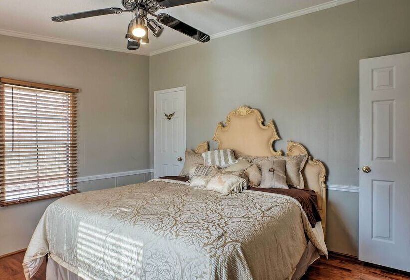 Dog Friendly Georgia Home W/ Grill & Fishing Pond!