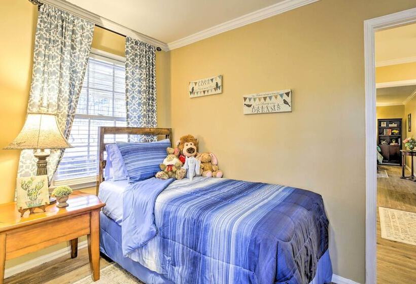 Dreamy Acworth Home W/ Resort Style Amenities!