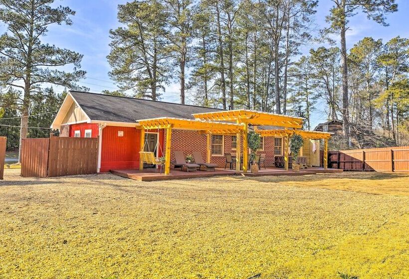 Dreamy Acworth Home W/ Resort Style Amenities!