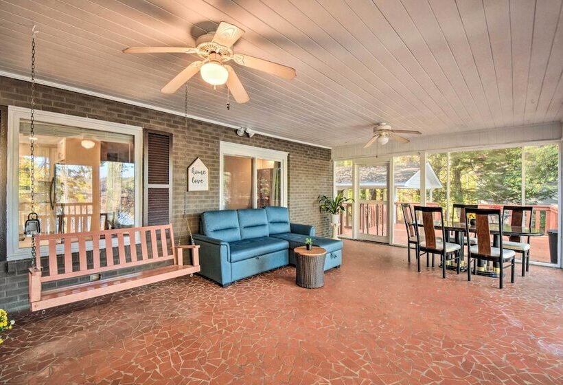 Spacious Duluth Home W/ Lake View & Fire Pit