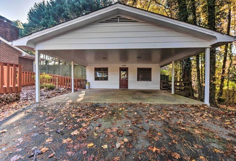 Spacious Duluth Home W/ Lake View & Fire Pit