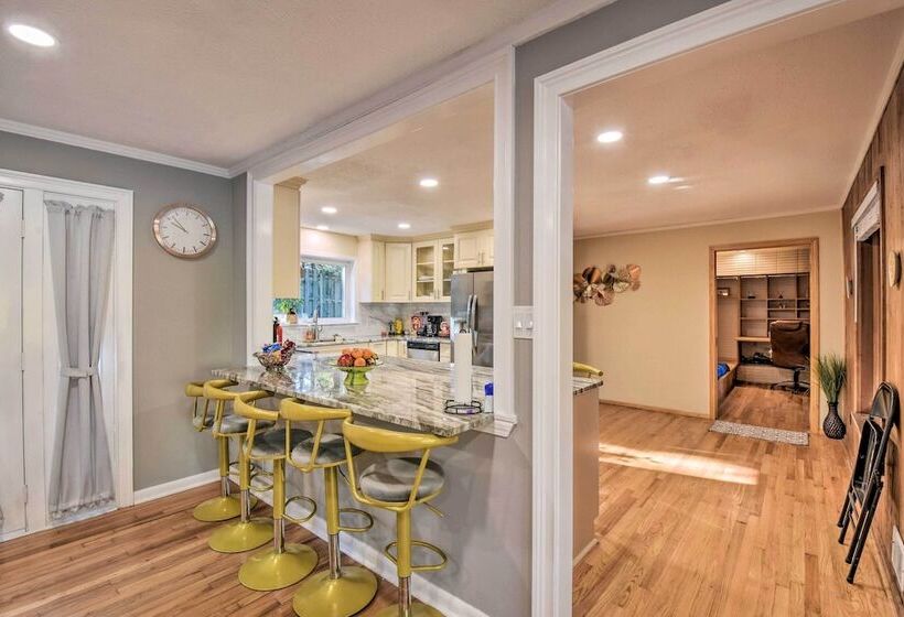 Spacious Duluth Home W/ Lake View & Fire Pit