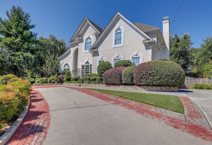 Duluth Home W/ Patio: 22 Mi To Downtown Atlanta!
