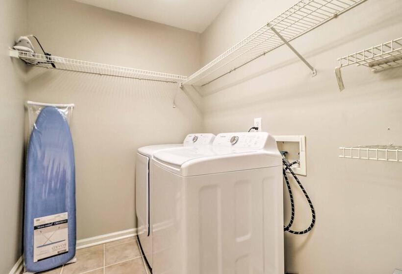 Duluth Home W/ Patio: 22 Mi To Downtown Atlanta!