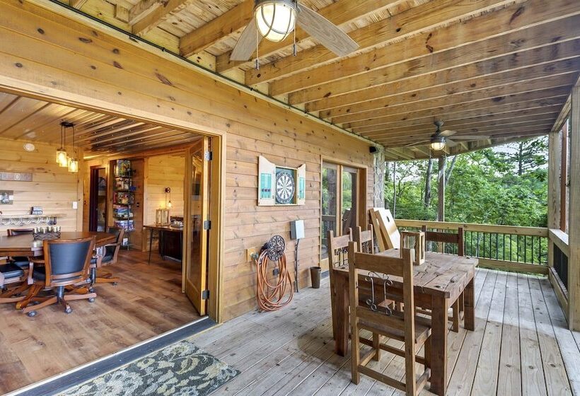 Creekside Cabin W/ Hot Tub, Mtn Views & More!