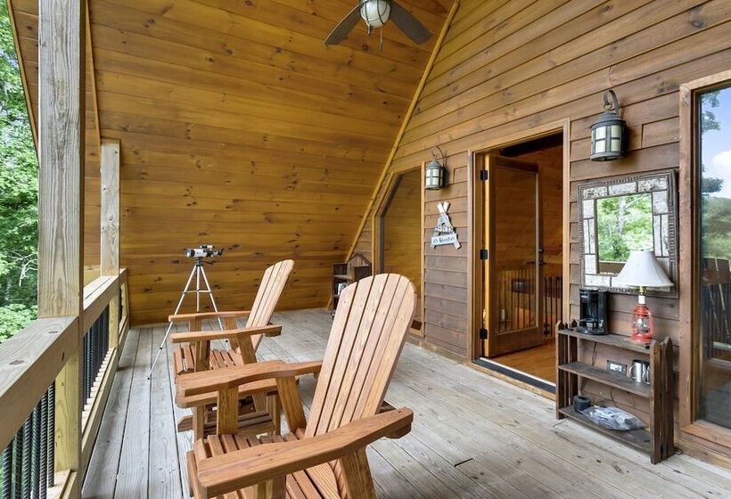 Creekside Cabin W/ Hot Tub, Mtn Views & More!