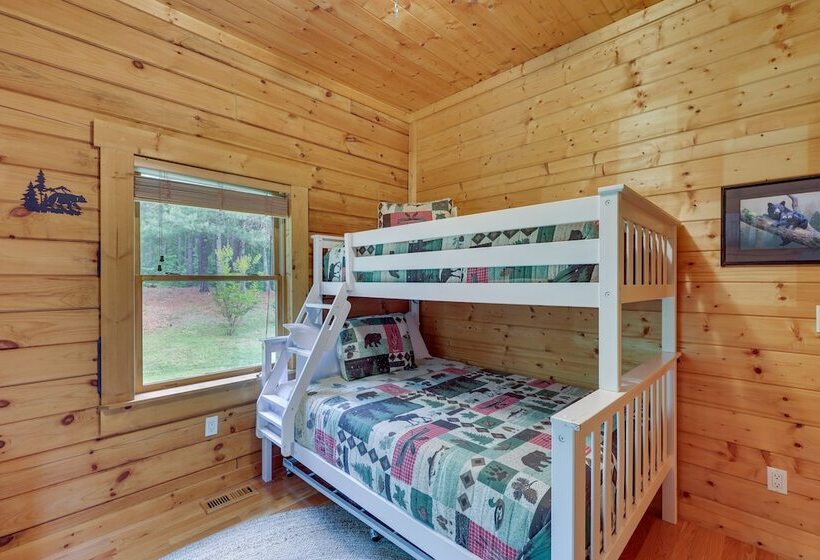 Ellijay Cabin: Resort Amenities & Mtn Views!