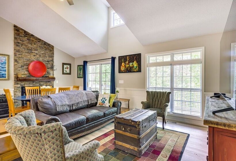 Ellijay Escape: Hike, Shop, Explore & More!