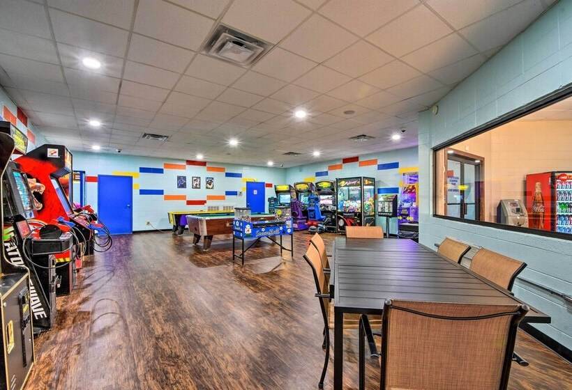 Ellijay Escape: Hike, Shop, Explore & More!