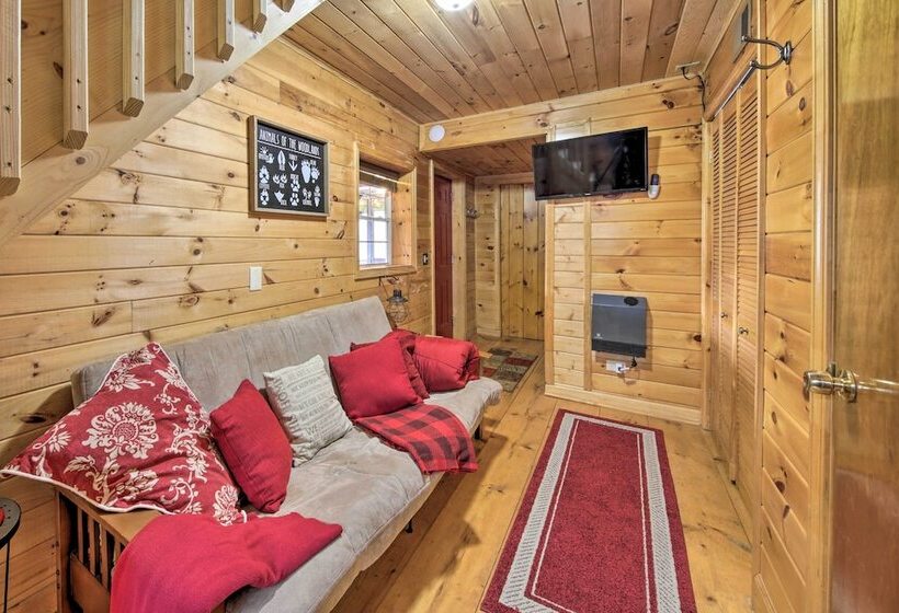 Ellijay Escape On Briar Creek W/ Hot Tub & Views!