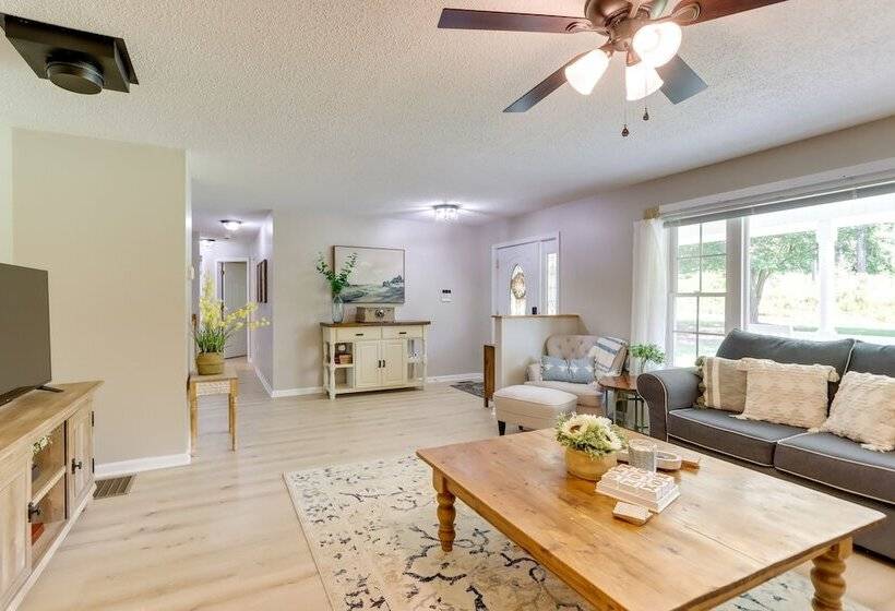 Ellijay Vacation Home W/ Hot Tub & Game Room!