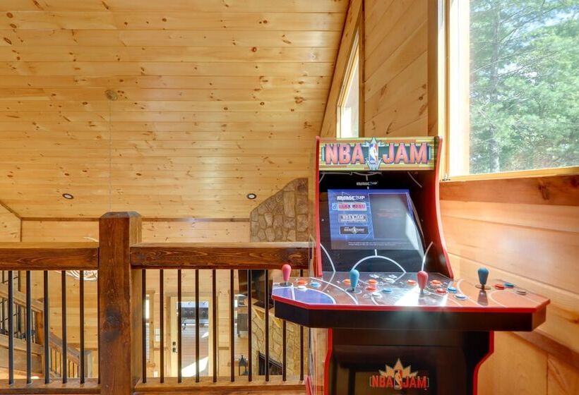 Epworth Family Cabin W/ Hot Tub & Game Room!
