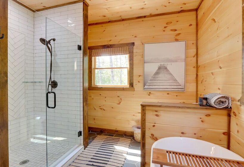 Epworth Family Cabin W/ Hot Tub & Game Room!