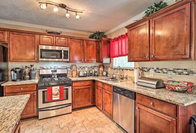 Fairburn Home W/ Fire Pit   24 Mi To Atlanta!