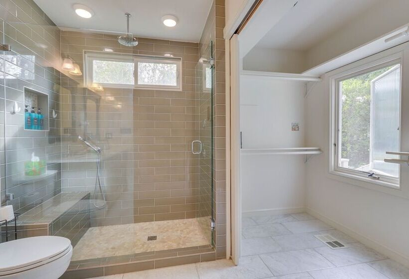 Family Friendly Bastrop Home   Walk To Downtown!