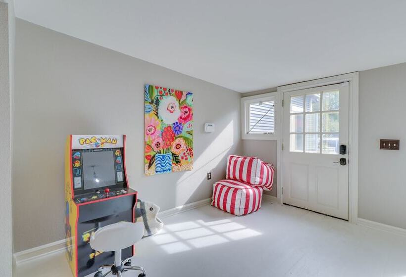 Family Friendly Bastrop Home   Walk To Downtown!