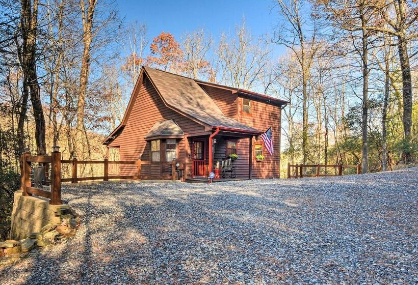 Family Friendly Cabin ~ 1 Mile To Hike & Swim!