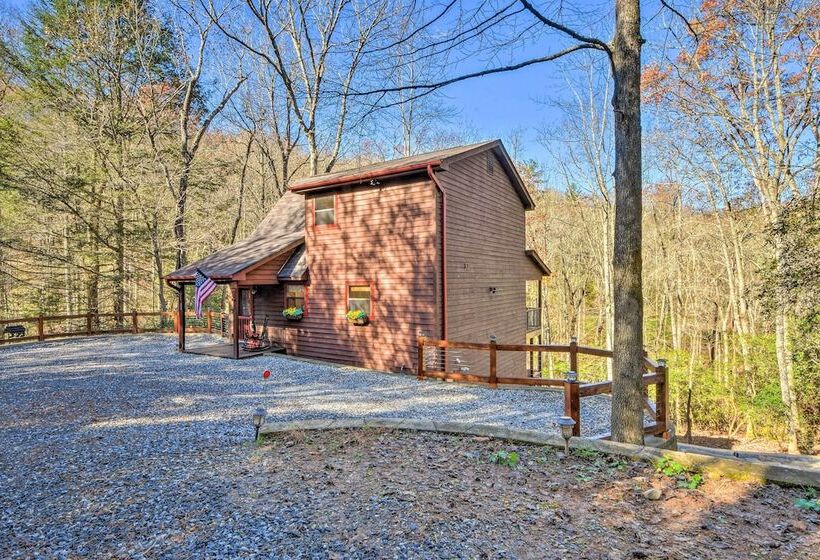 Family Friendly Cabin ~ 1 Mile To Hike & Swim!