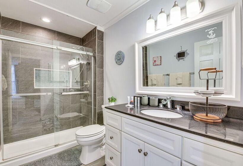 Family Friendly Duplex 6 Mi To Fort Walton Beach!