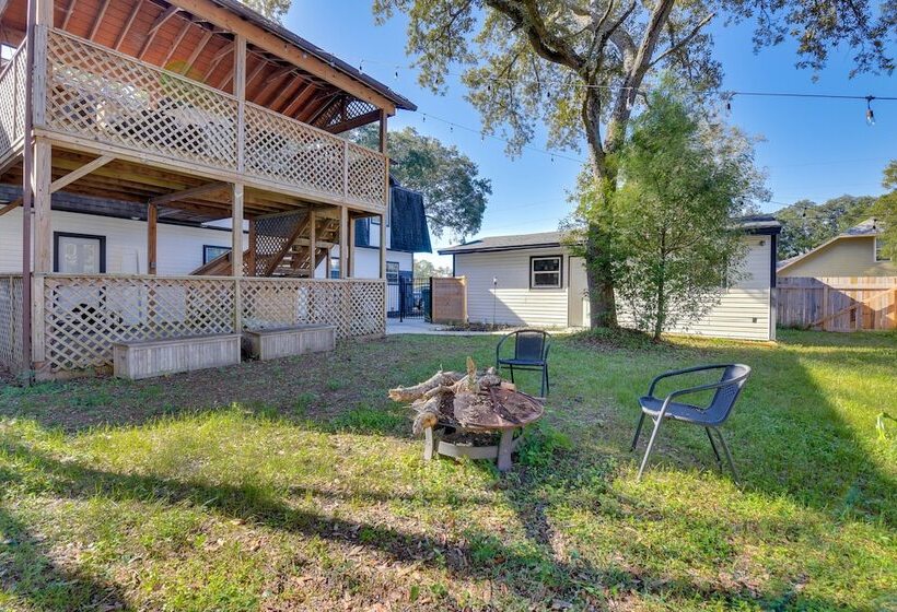 Family Friendly Duplex 6 Mi To Fort Walton Beach!