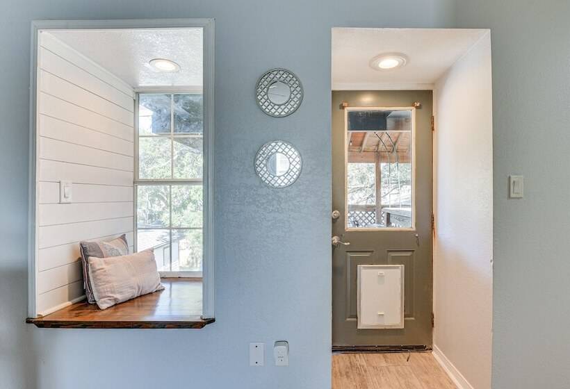 Family Friendly Duplex 6 Mi To Fort Walton Beach!