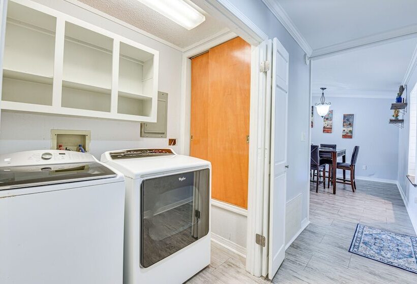 Family Friendly Duplex 6 Mi To Fort Walton Beach!