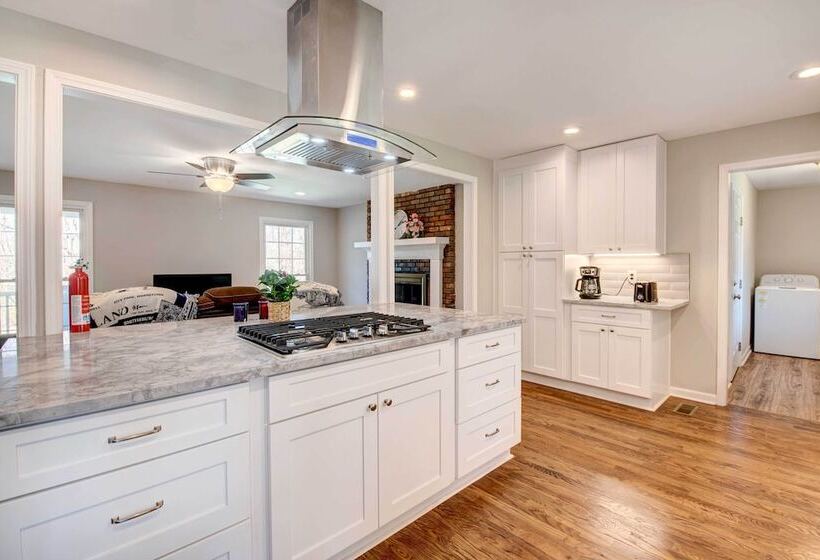 Family Friendly Georgia Vacation Home!