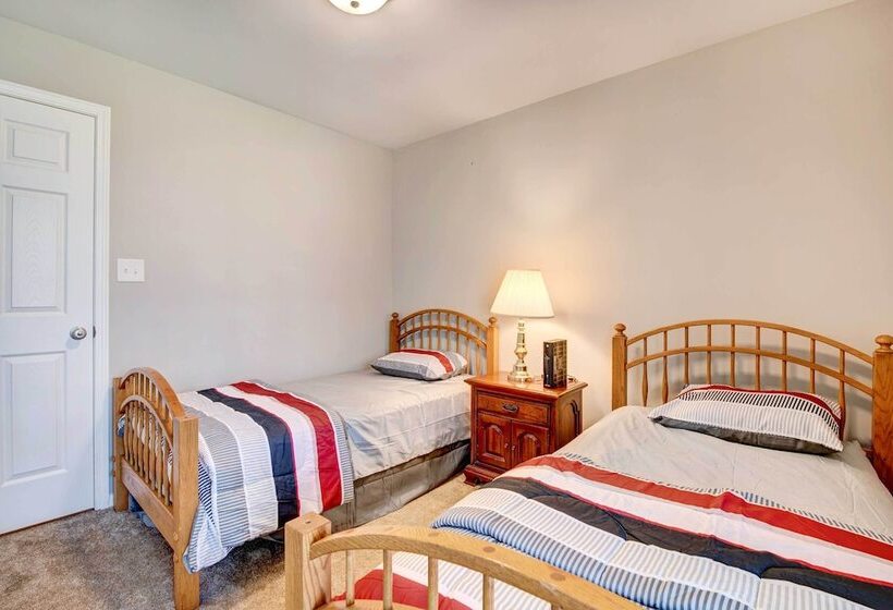 Family Friendly Georgia Vacation Home!