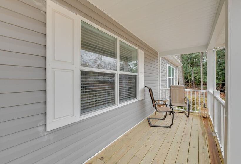 Family Friendly Home W/ Deck Near Colonial Beach!
