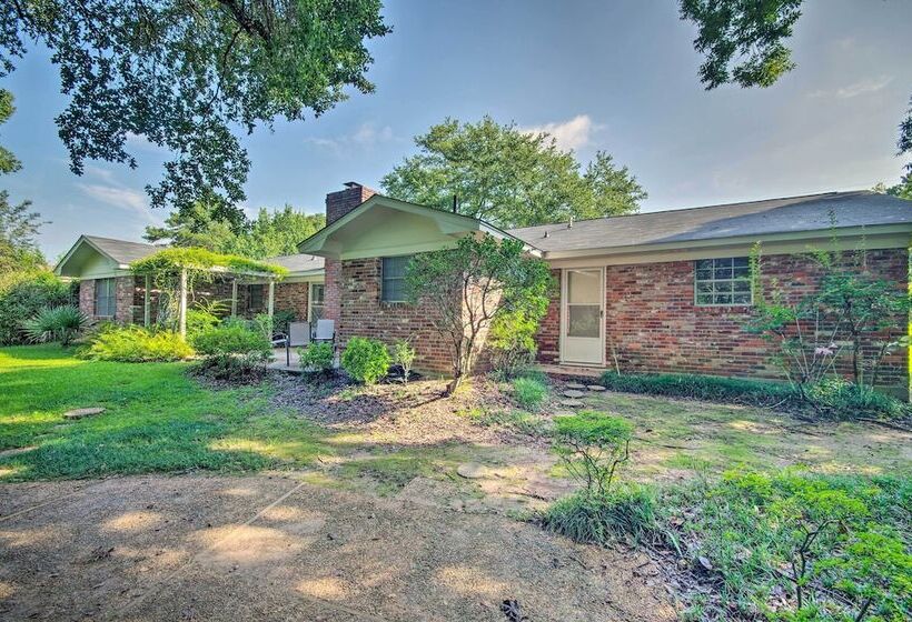 Family Friendly Jackson Home W/ Yard + Patio!