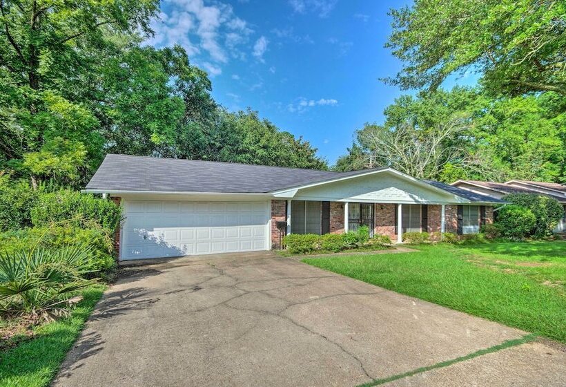 Family Friendly Jackson Home W/ Yard + Patio!