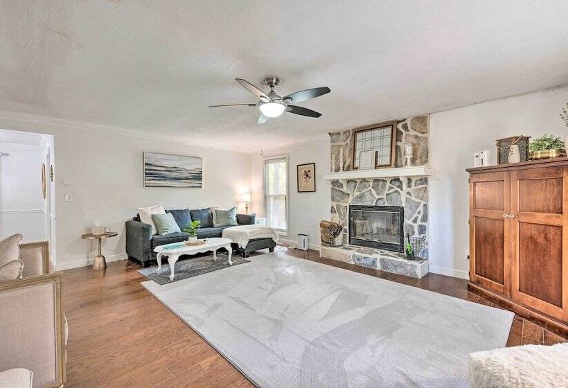 Family Friendly Marietta Home W/ Yard & Porch