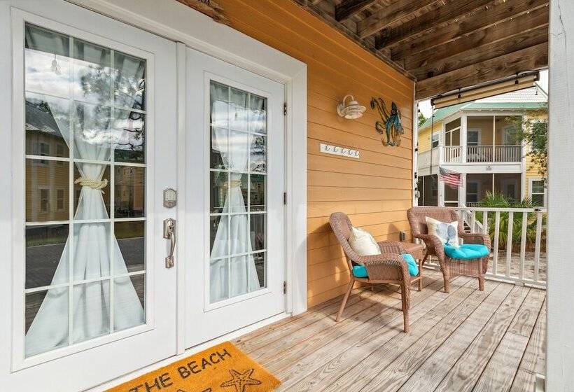 Family Friendly Pensacola Home < 1 Mi To Beach!