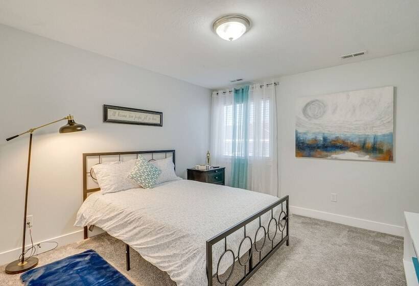 Family Friendly Retreat: 28 Mi To Salt Lake City!