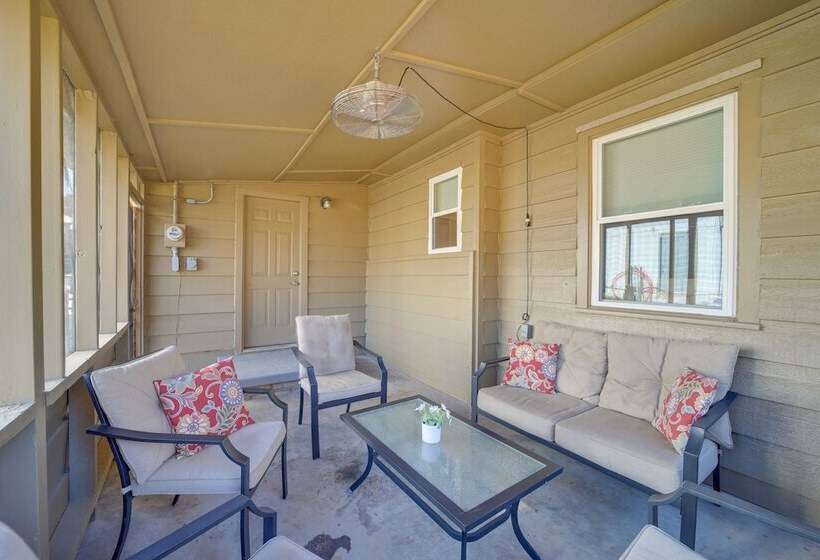 Family Friendly Sand Springs Home ~ 8 Mi To Tulsa!