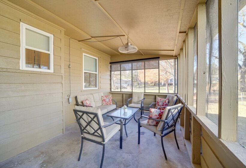 Family Friendly Sand Springs Home ~ 8 Mi To Tulsa!