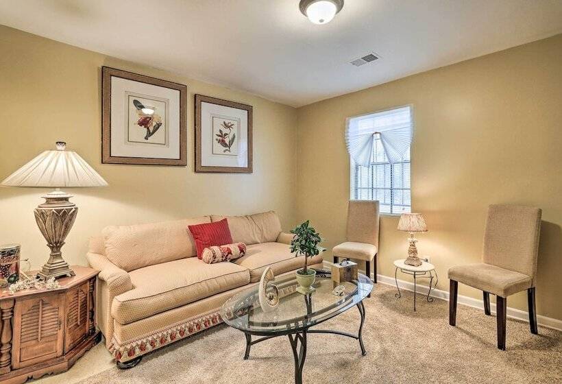 Family Home Near Panola Mountain State Park!