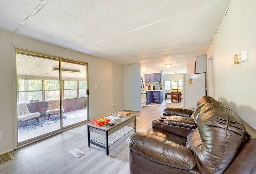 Family Home On Lake Sinclair W/ Dock & Kayaks!