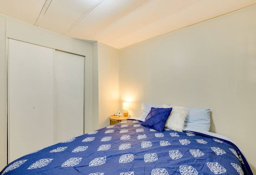 Family Home On Lake Sinclair W/ Dock & Kayaks!