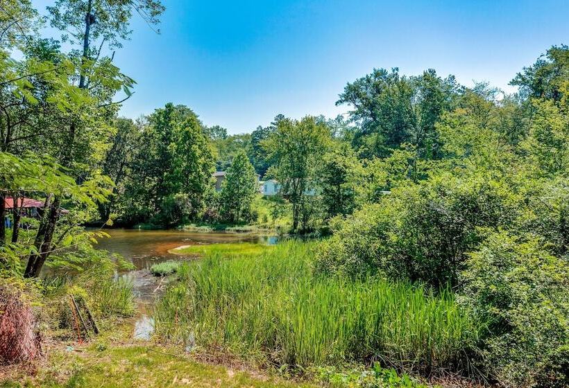 Family Home On Lake Sinclair W/ Dock & Kayaks!