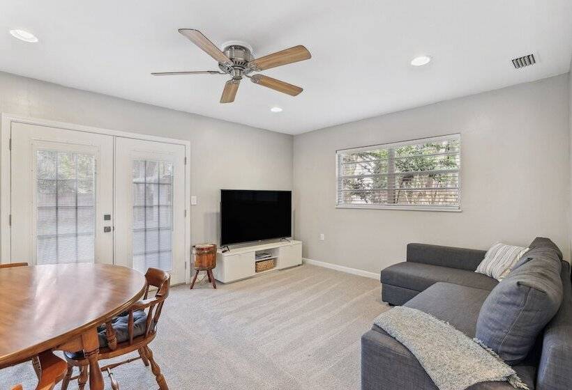 Gainesville Home W/ Fire Pit, 4 Mi To Uf Campus!