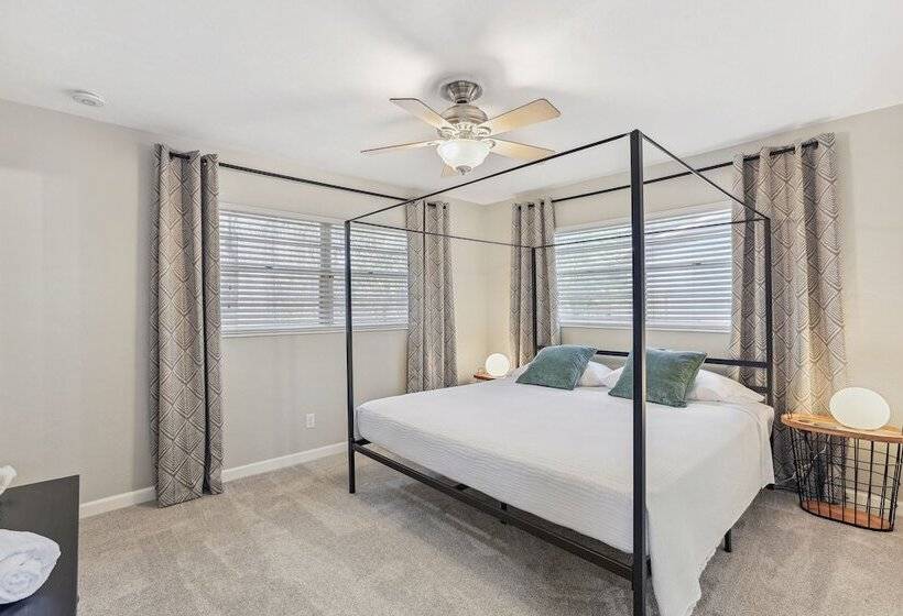 Gainesville Home W/ Fire Pit, 4 Mi To Uf Campus!