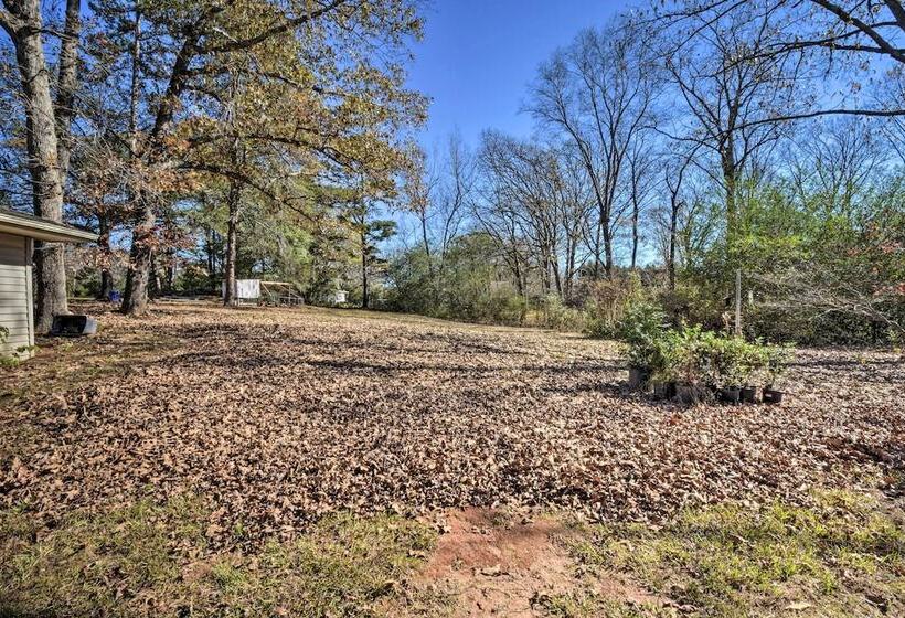 Gainesville Home W/ Fire Pit Near Lake Lanier