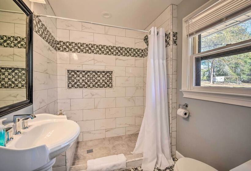 Gainesville Home W/ Fire Pit Near Lake Lanier