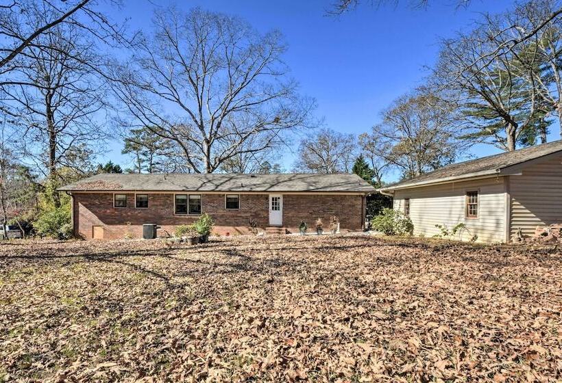 Gainesville Home W/ Fire Pit Near Lake Lanier
