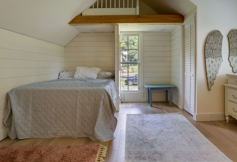 Georgia Home Overlooking Downtown Ball Ground!