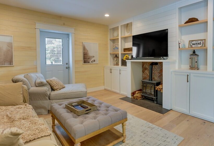 Georgia Home Overlooking Downtown Ball Ground!