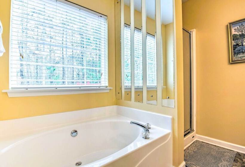 Central Austell Home W/ Furnished Deck & Grill!