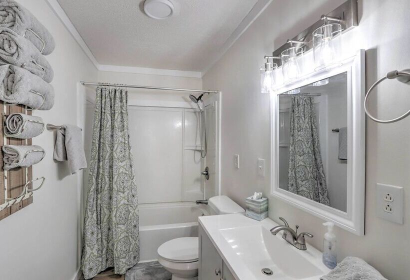 Georgia Vacation Home Near Blue Ridge Lake!